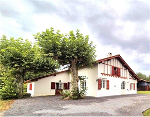 maison-villa à la location -   64200  ARCANGUES, surface 238 m2 location maison-villa - APR730869